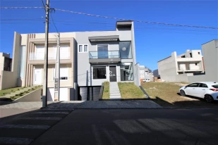 Sobrado Com 03 Quartos Sendo Uma Suite Master No Condomínio Foggiatto