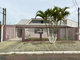 Casa No Uberaba Com Edícula, 3 Quartos  e Amplo Terreno - Curitiba