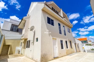 Sobrado 03 Quartos, sendo 01 Suíte em Condomínio no Uberaba