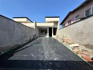 Casa Térrea Moderna no Cidade Jardim com 3 Dormitórios, Sendo 1 Suíte