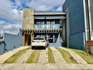 Sobrado Dentro De Condominio  no Bairro  Costeira - São José dos Pinhais/PR