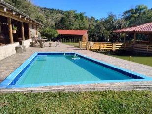 Chácara com Piscina à venda - Araçatuba - Tijucas do Sul/PR