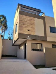 Sobrado Novo em Condomínio Fechado no Bairro Alto – 3 Quartos, 1 Suíte