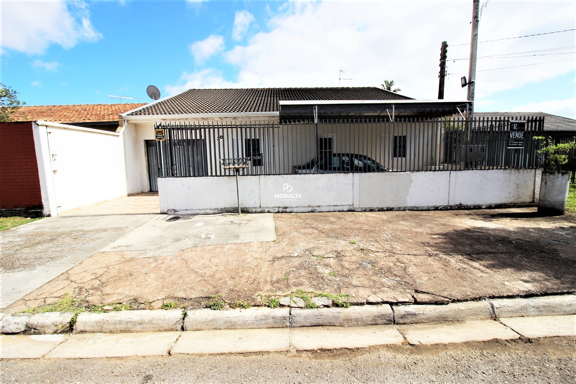 Casa de 4 Dormitórios com Suíte e Salas Comerciais à Venda no Bairro Urano – São José dos Pinhais