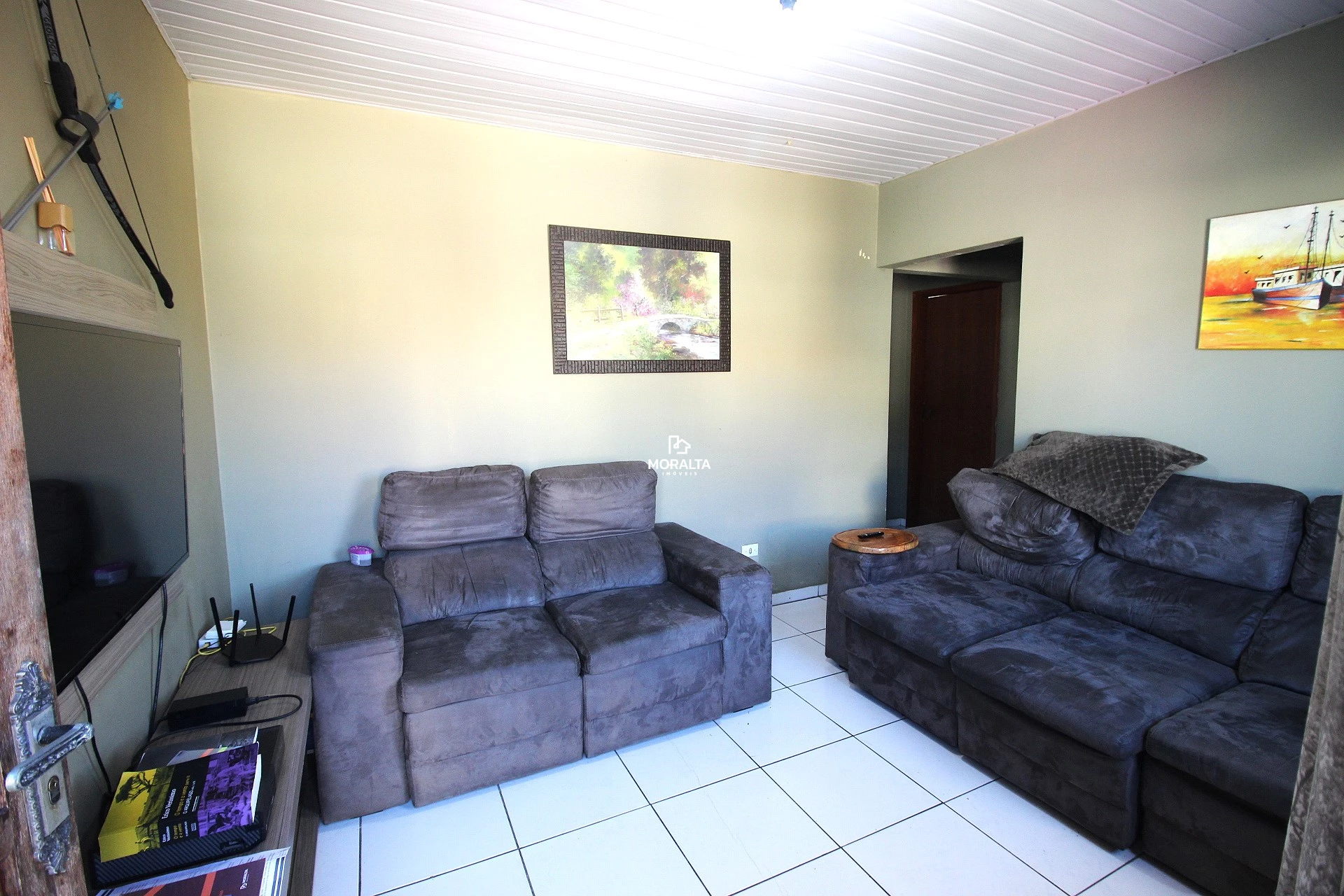Casa Com 02 Dormitórios No Jardim Suiça