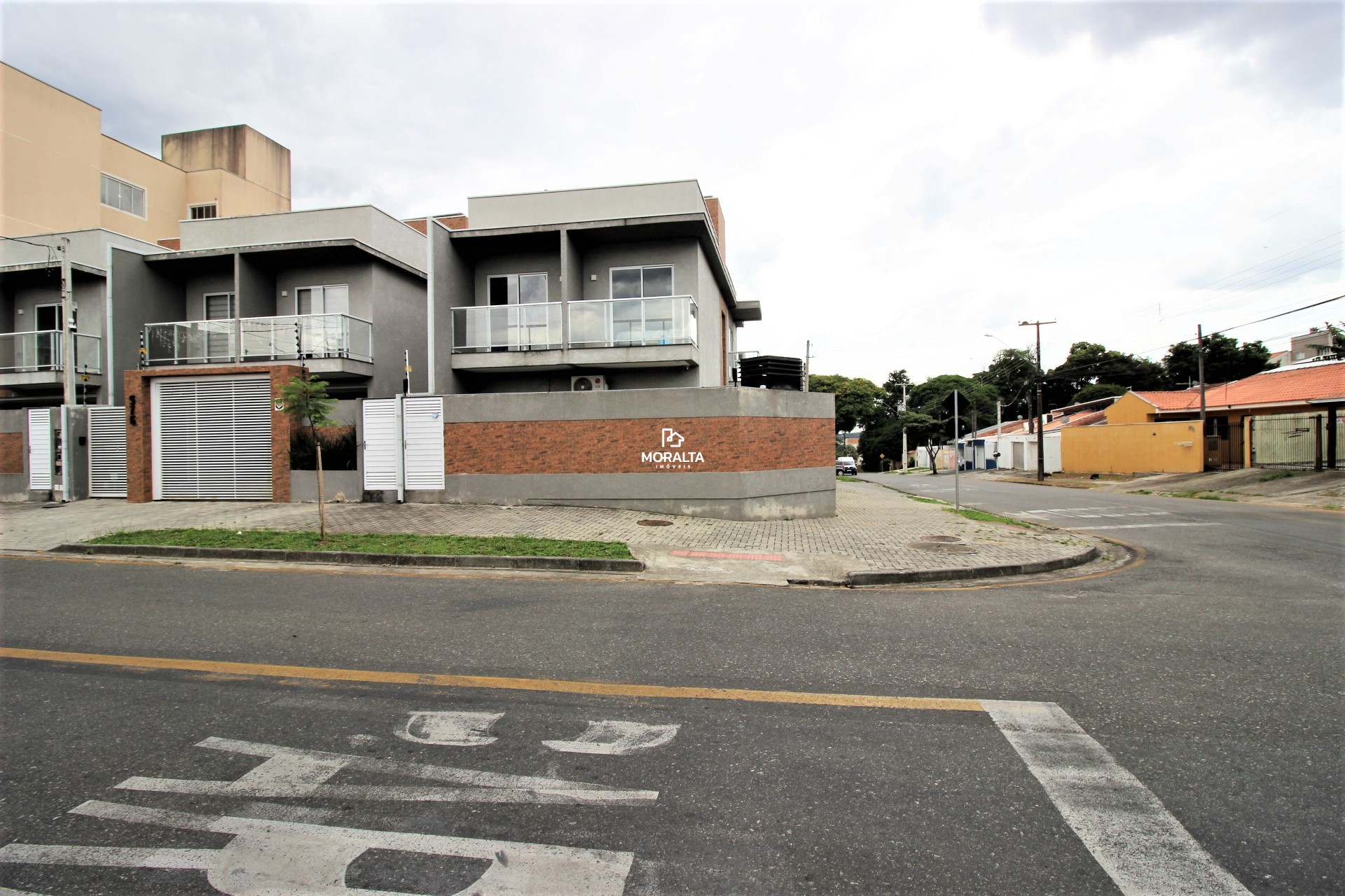 Sobrado De 03 Quartos Sendo Com Suite e Closet No Monte Libano