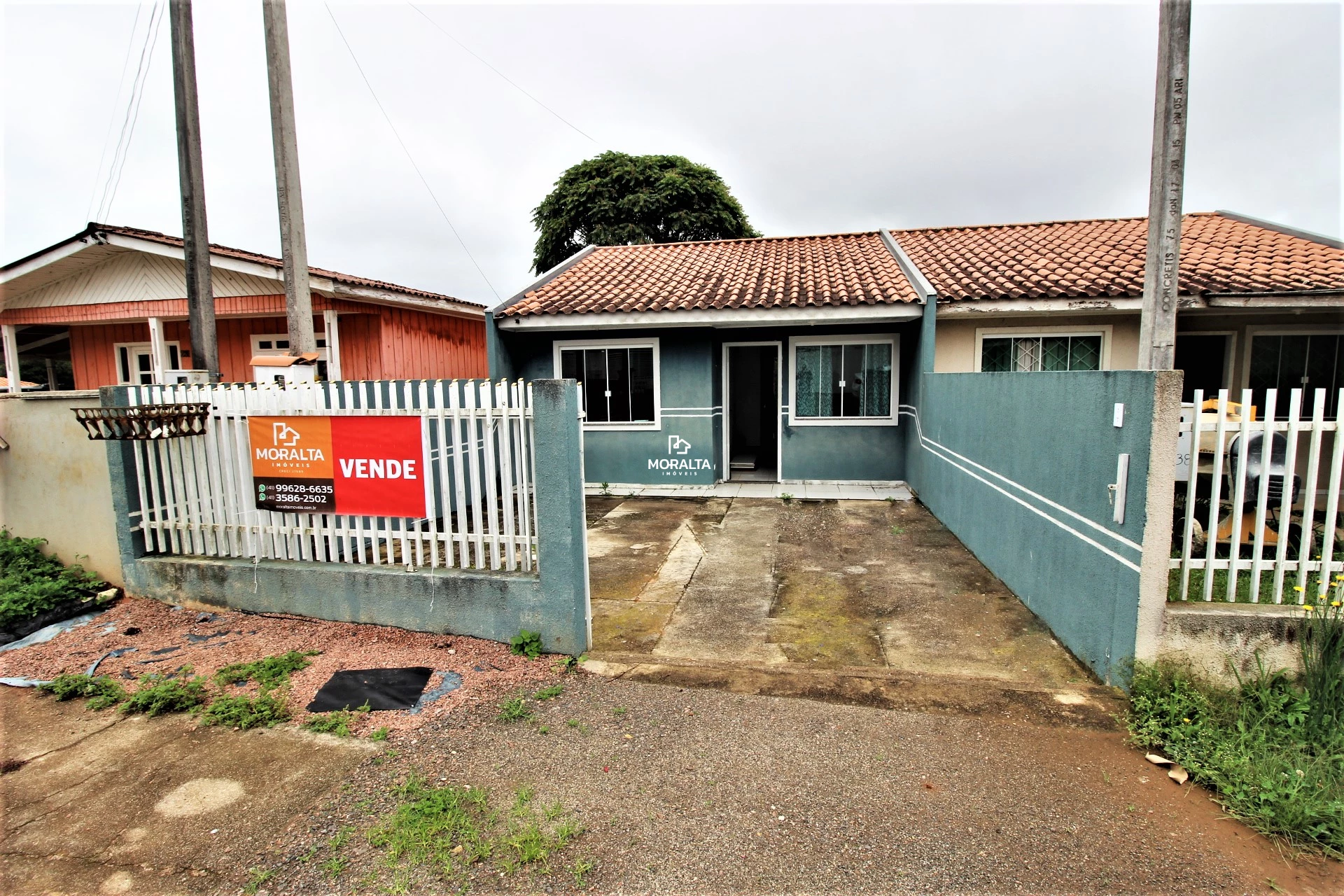 Casa Com Dois Quartos No Centro de Tijucas