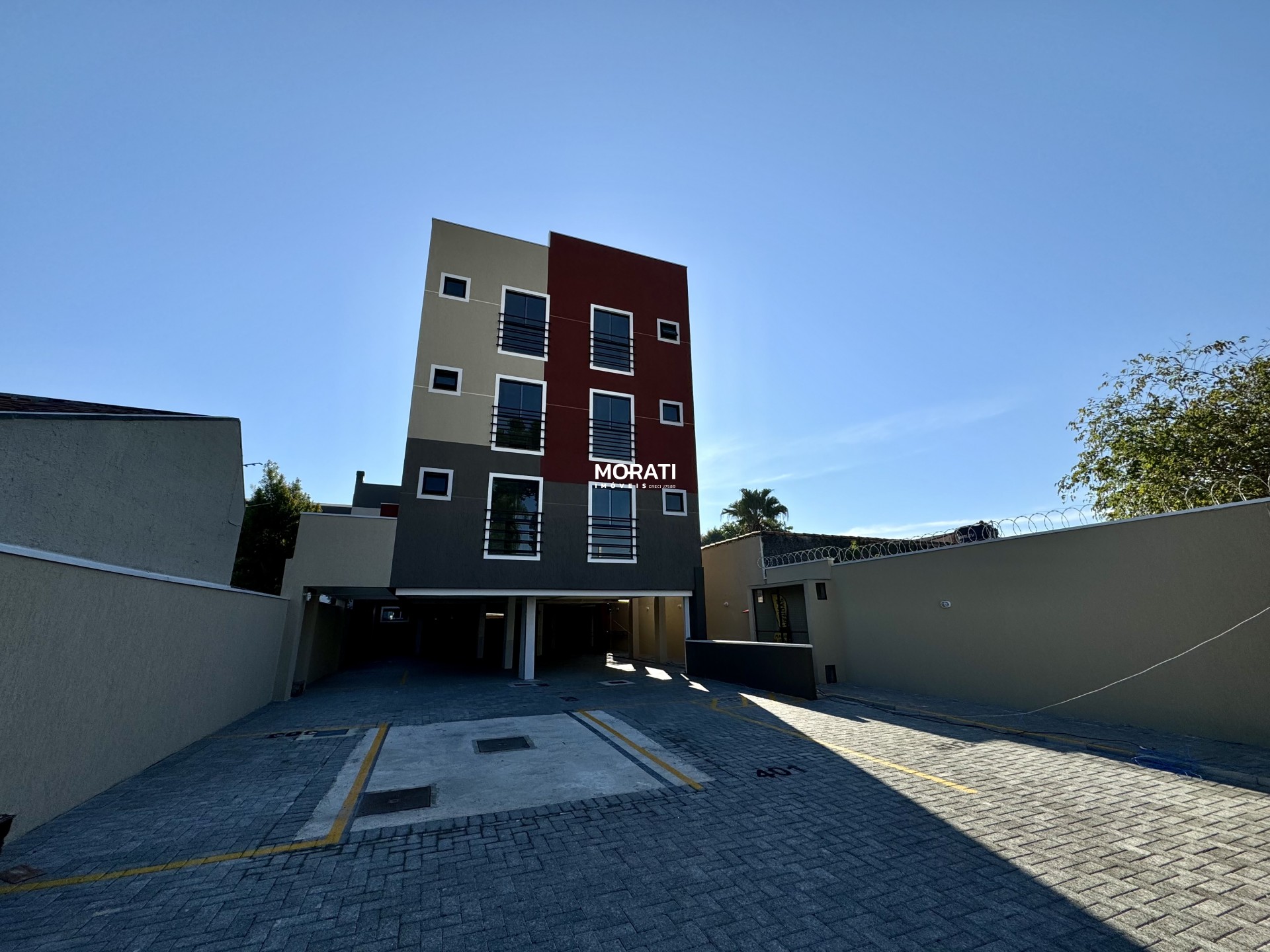 Apartamento Com Três Quatos Sendo uma Suíte e Vaga Coberta á Venda na Cidade Jardim