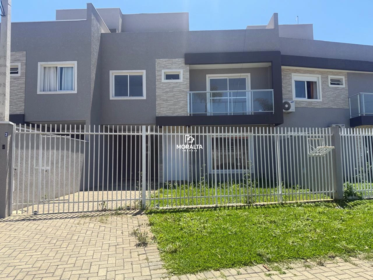 Sobrado  03 quartos com suite- Uberaba - Curitiba