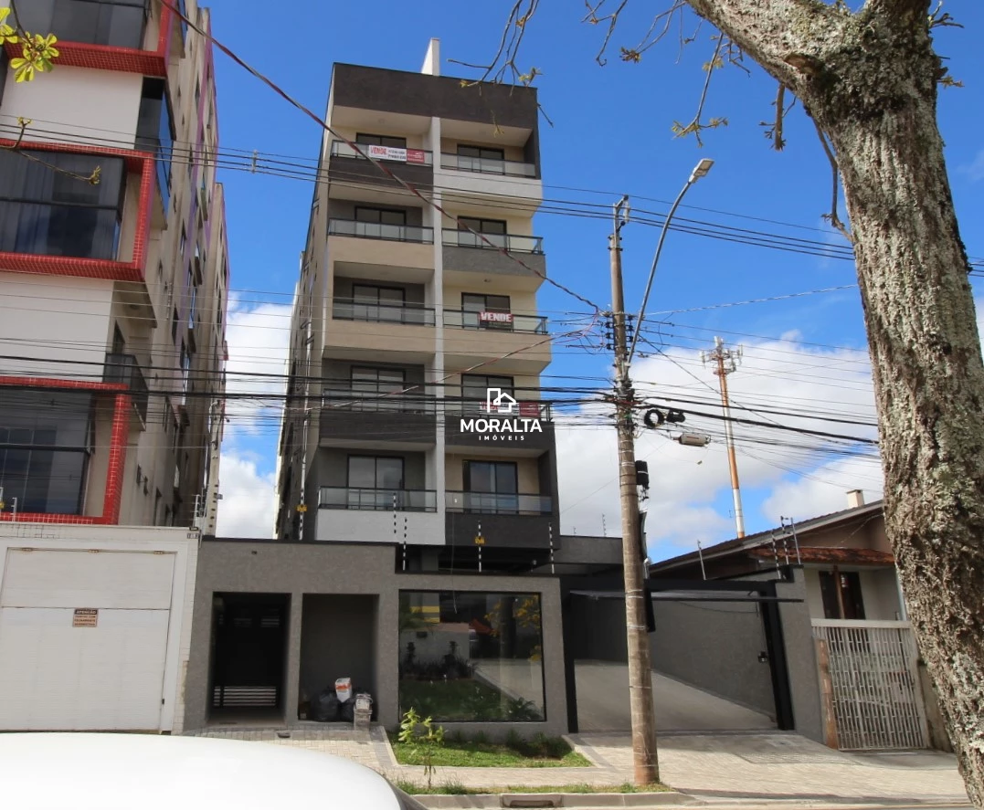 Apartamento Com Elevandor  3 Quartos Sendo 01 Suíte e 02 Vagas de Garagem Centro