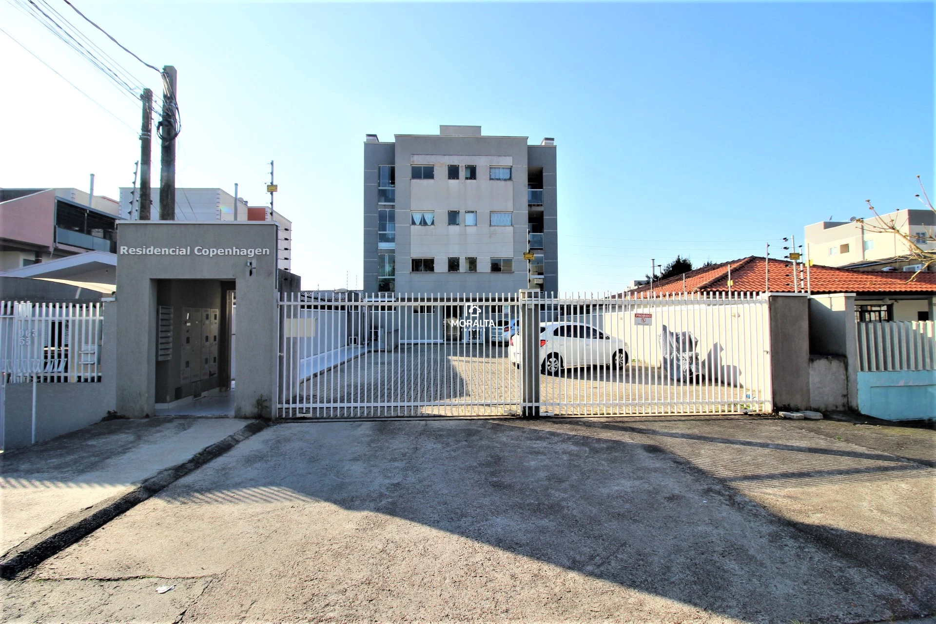Apartamento com 03 Quartos e Sacada Cidade Jardim