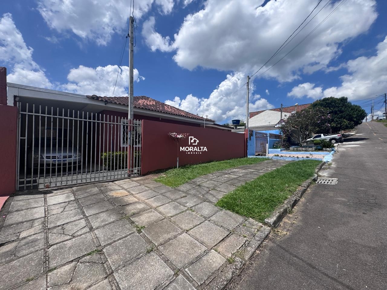 CASA 02 QUARTOS EM ÓTIMA LOCALIZAÇÃO BAIRRO JARDIM CARMEM