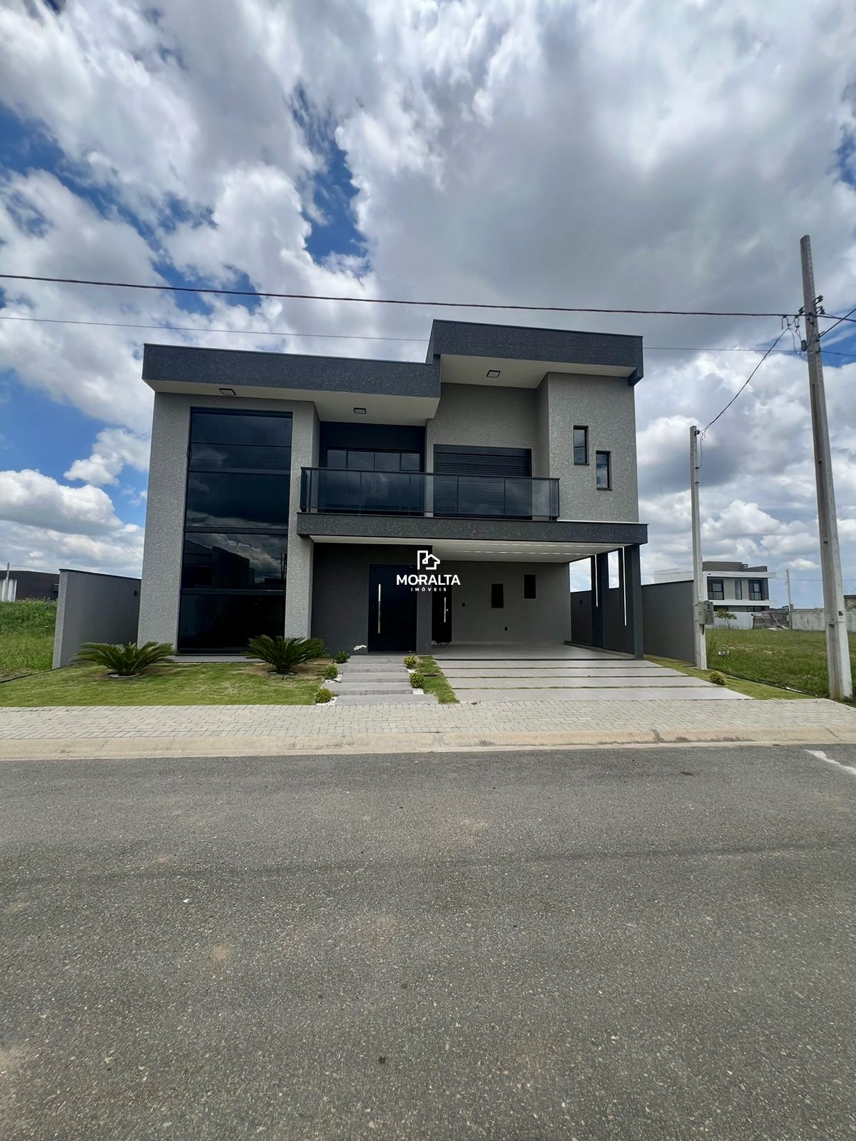 Sobrado Dentro de Condomínio no Bairro Ypê!