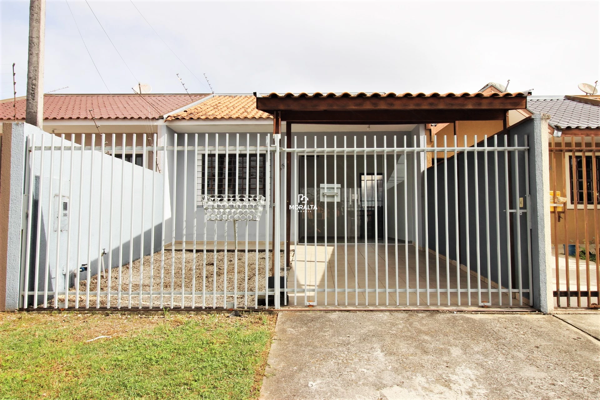 Casa No Jardim Cruzeiro Com 03 Quartos Sendo 01 Suite
