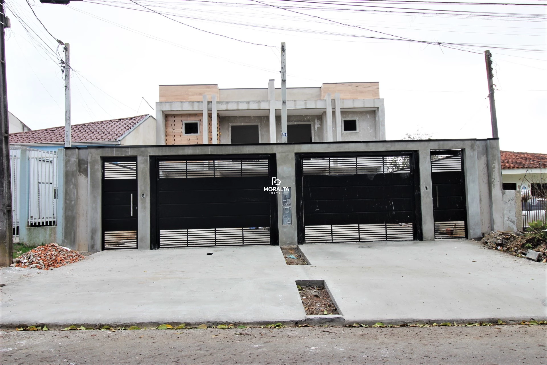 Excelente Sobrado Com 03 Quartos Sendo Uma Suíte no São Pedro