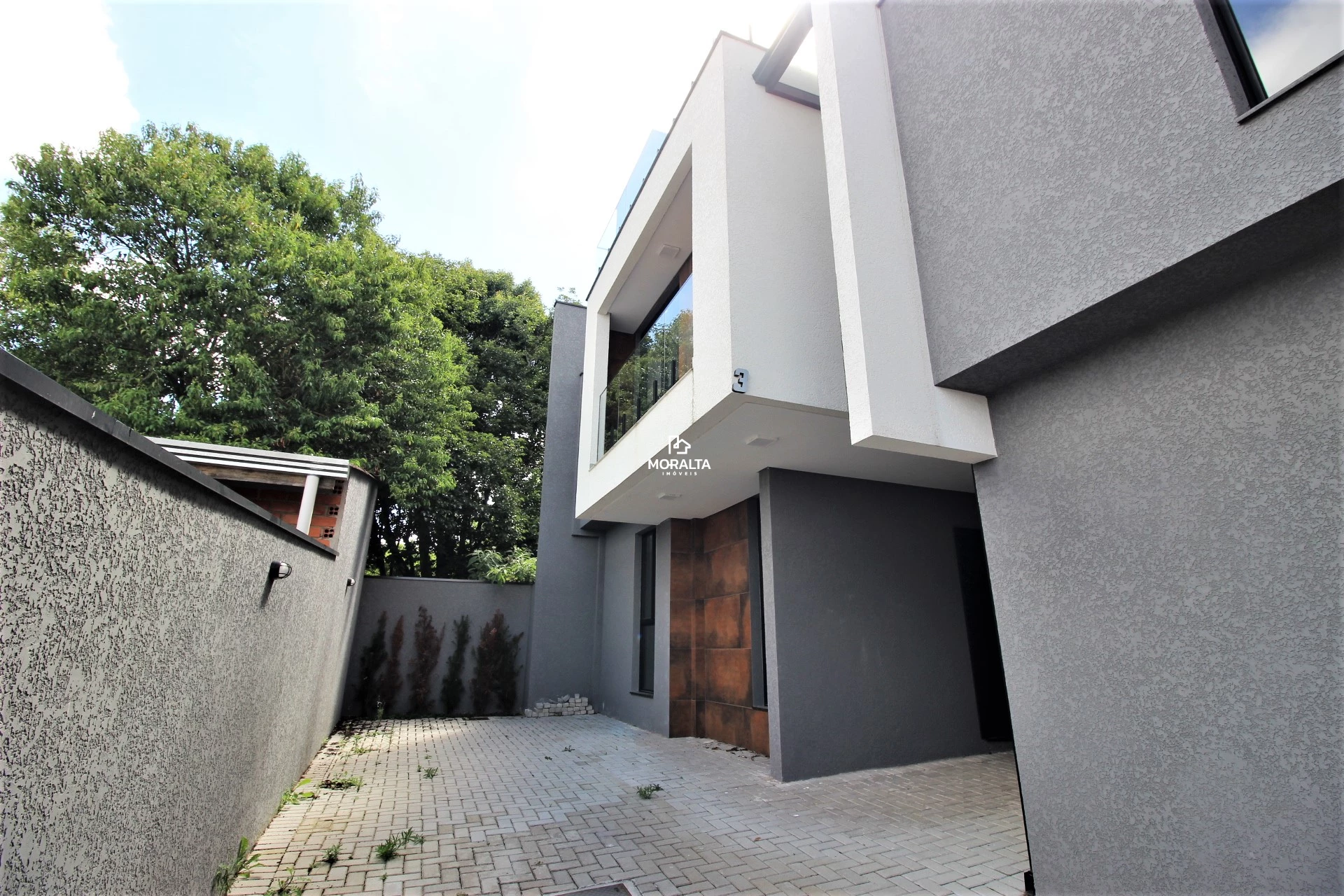 Sobrado dentro do condomínio com 03 Quartos Sendo Duas Suítes no Uberaba