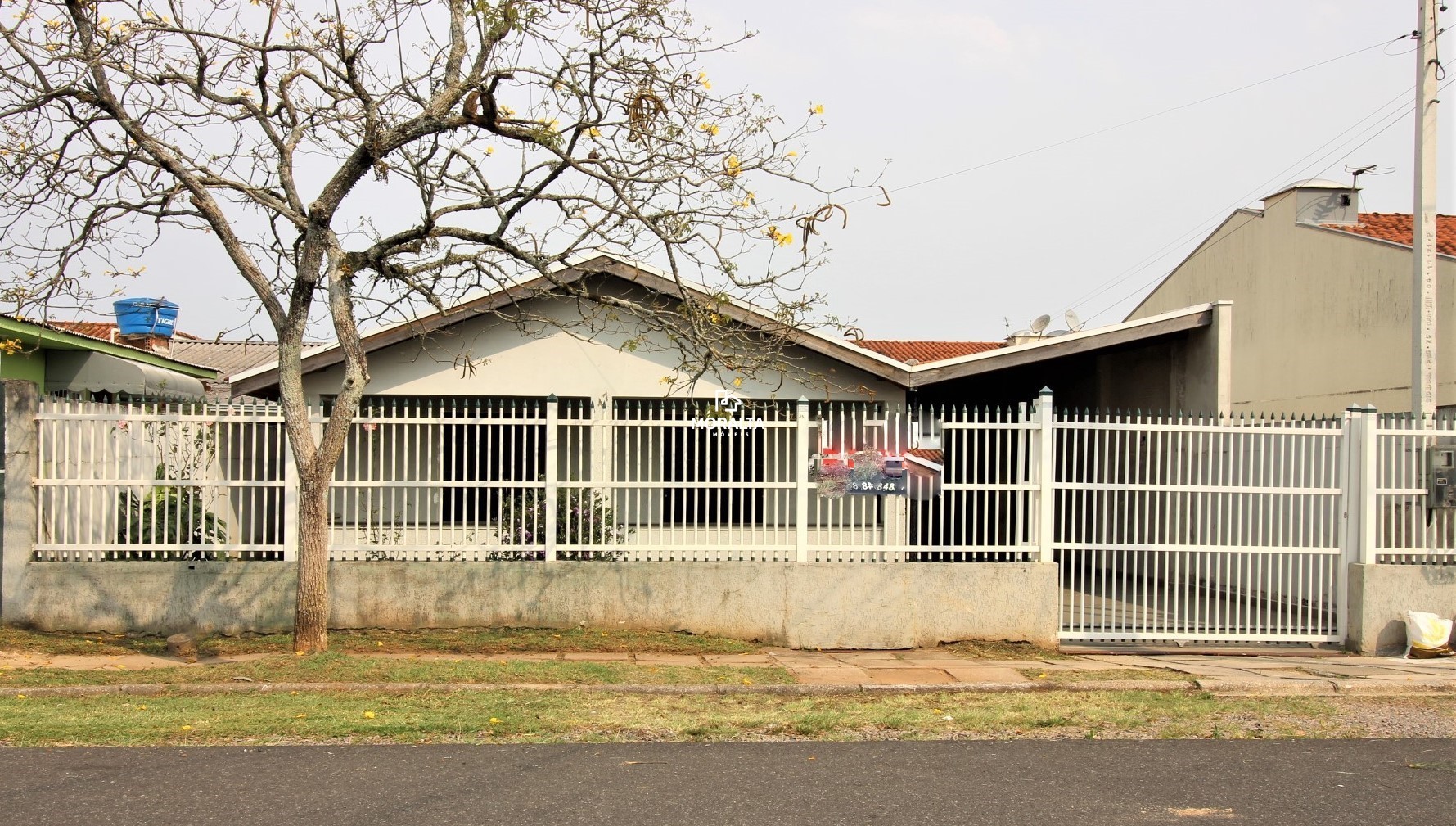Casa 03 Quartos, Sendo 01 Suíte no Guatupê