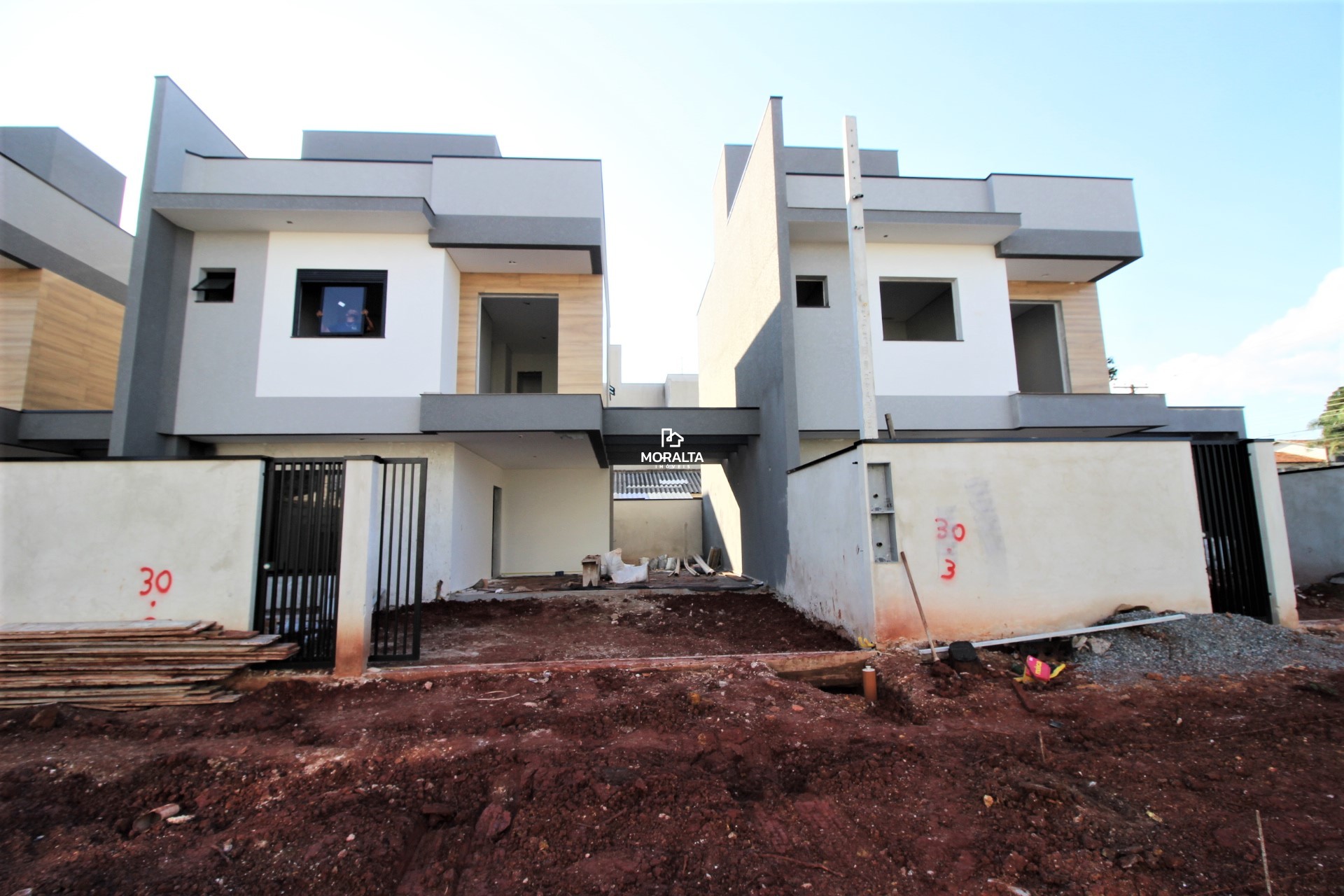 Sobrado Com 03 Suites no Monte Libano