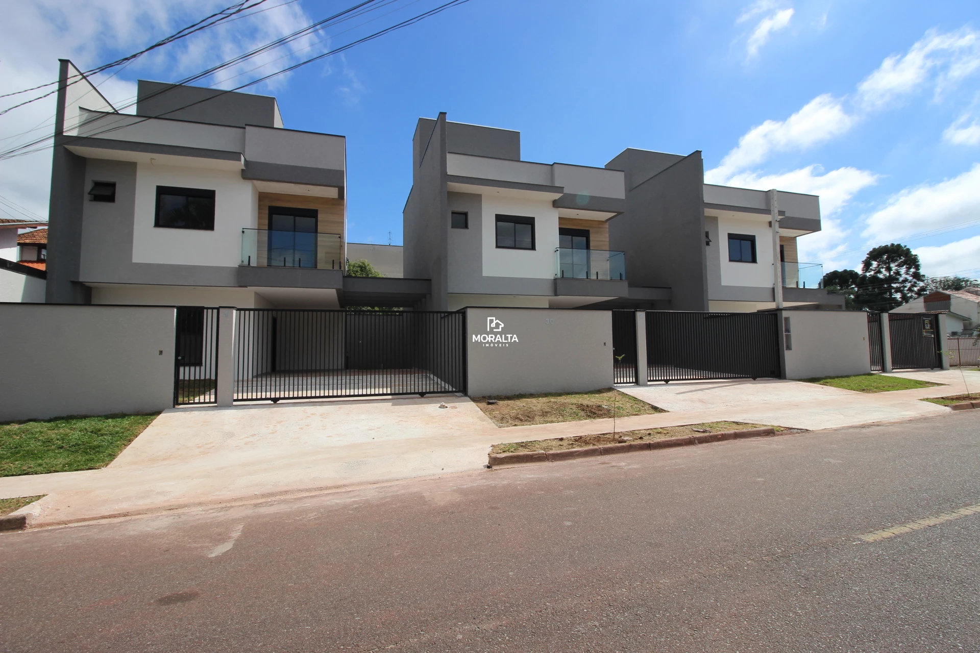 Sobrado Com 03 Suites no Monte Libano