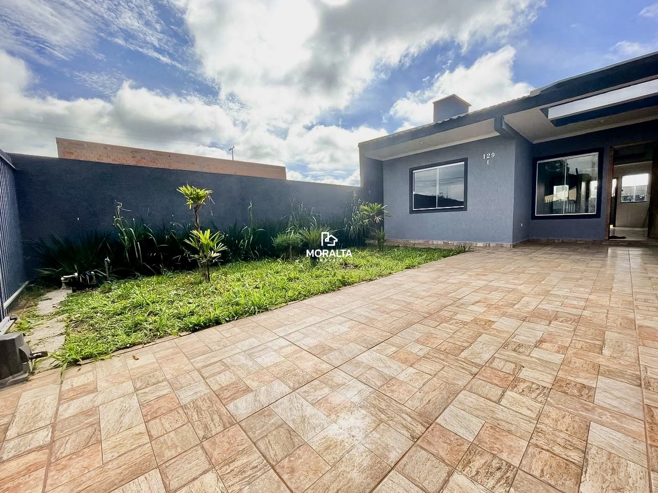 Casa Com 03 Quartos e Quintal na Fazenda Rio Grande!