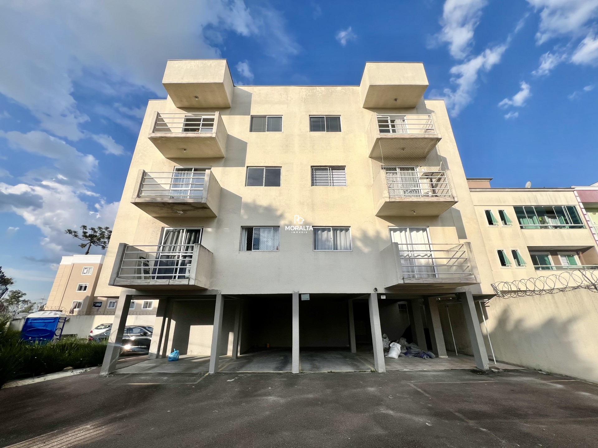Apartamento Com Suite e Sacada com Churrasqueira na Costeira!