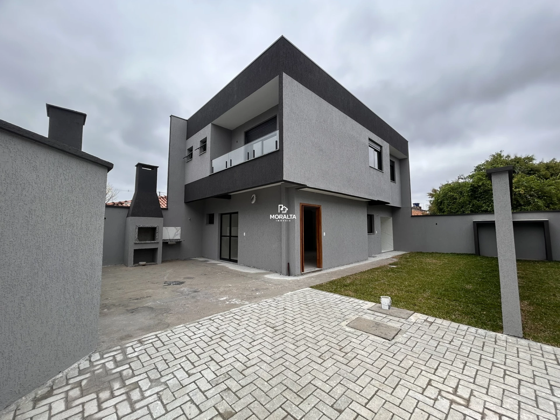 Sobrado com Banheira e 3 dormitórios à venda - Maria Antonieta - Pinhais/PR