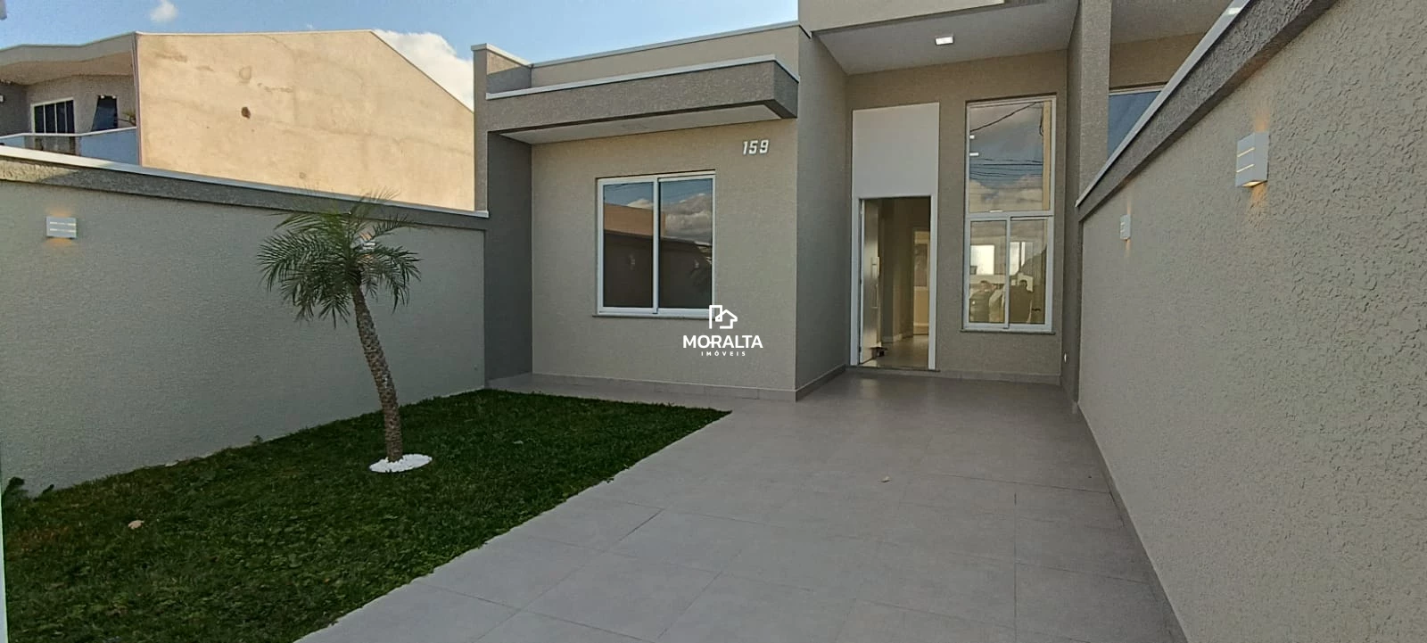 Casa Com 03 Quartos Com Suite e Edícula Com Churrasqueira