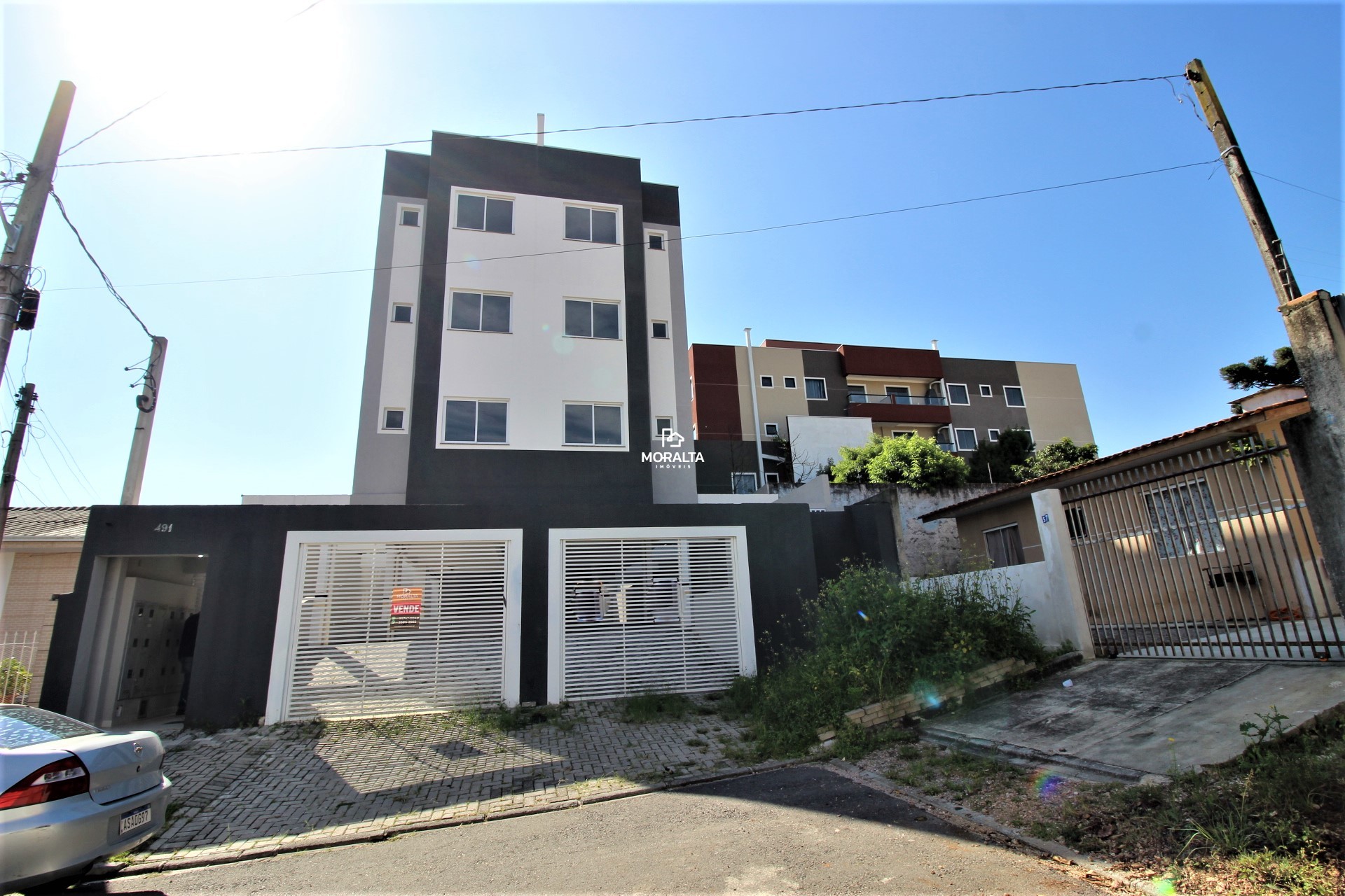 Apartamento 03 Quartos, sendo 01 Suíte, Garagem Coberta Sacada com Churrasqueira Cidade Jardim