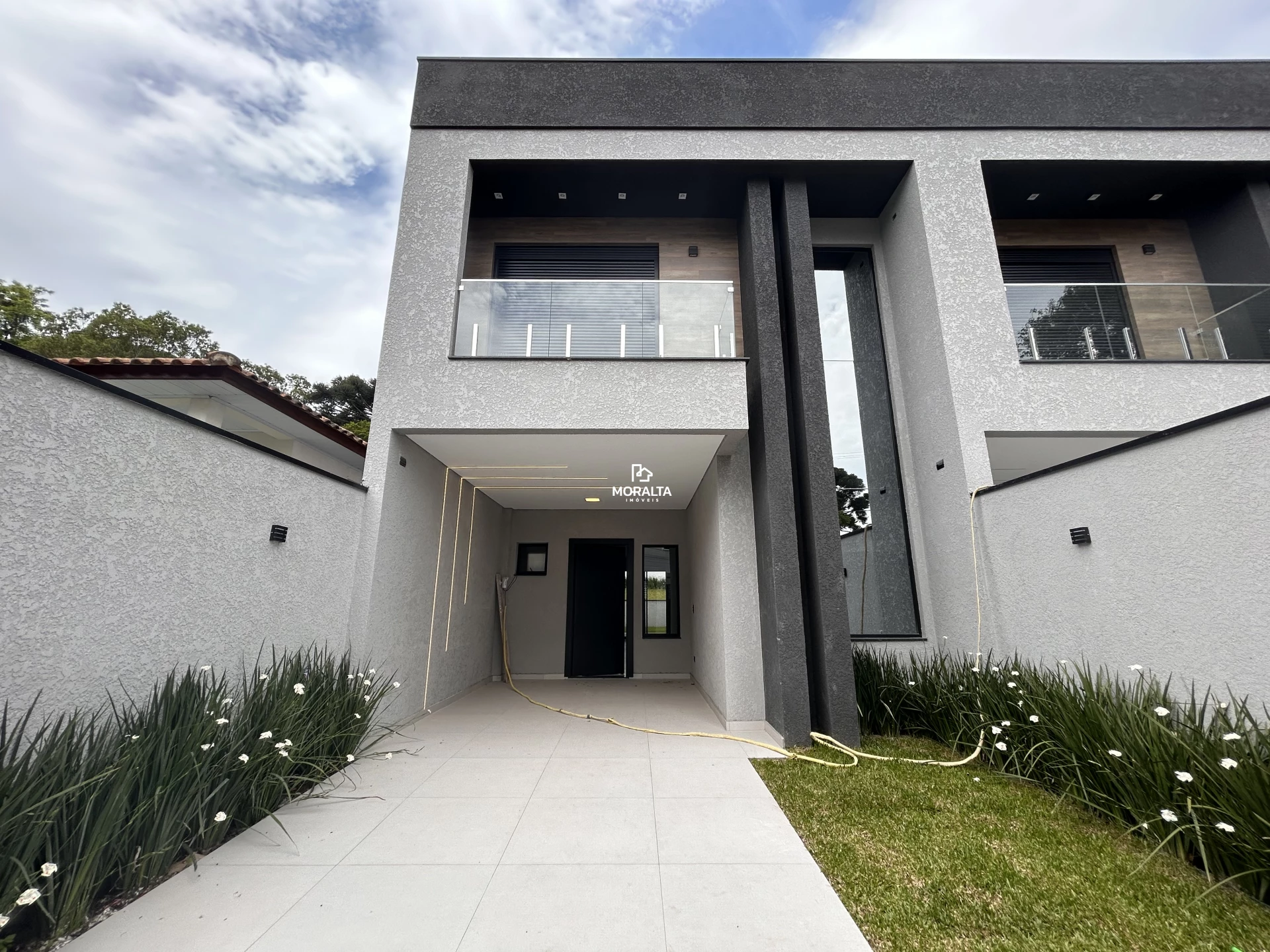 Sobrado com Suíte à venda - Aristocrata - São José dos Pinhais/PR