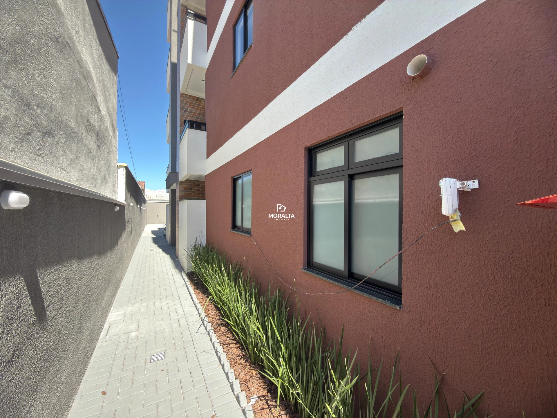 Apartamento Com 02 Quartos Na Boneca do Iguaçu Novo