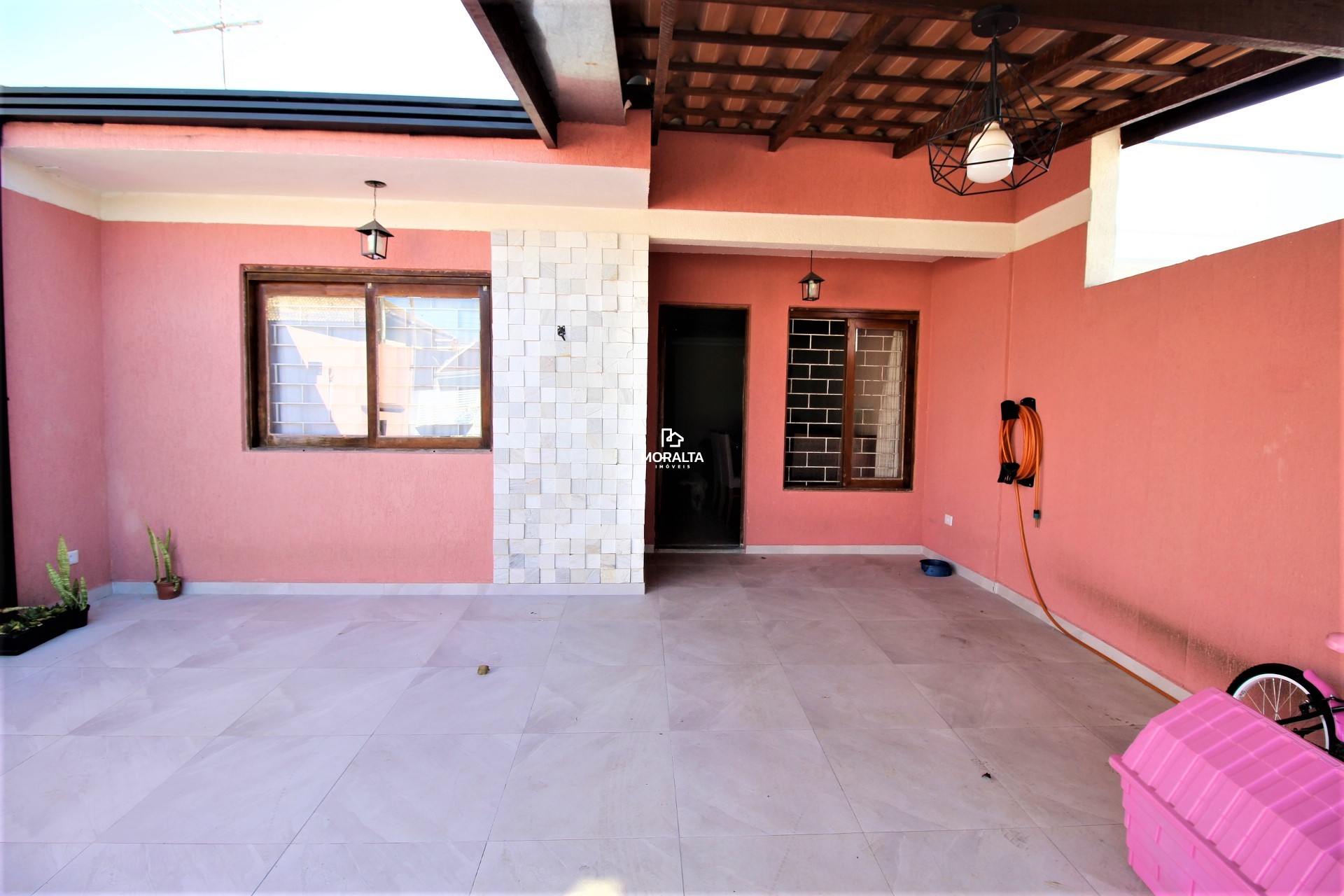 Casa 02 Quartos Sendo 01 Suíte no Costeira