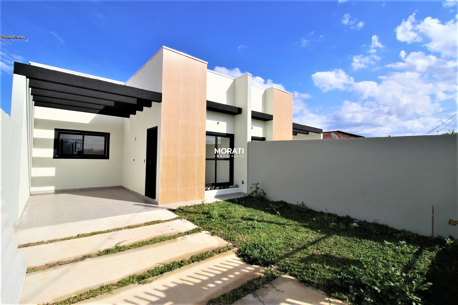 Casa com Fachada Moderna no Bairro Ouro Fino